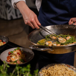 Kochkurs Monheim – Bratpfanne Gambas – Joshis Kochschule